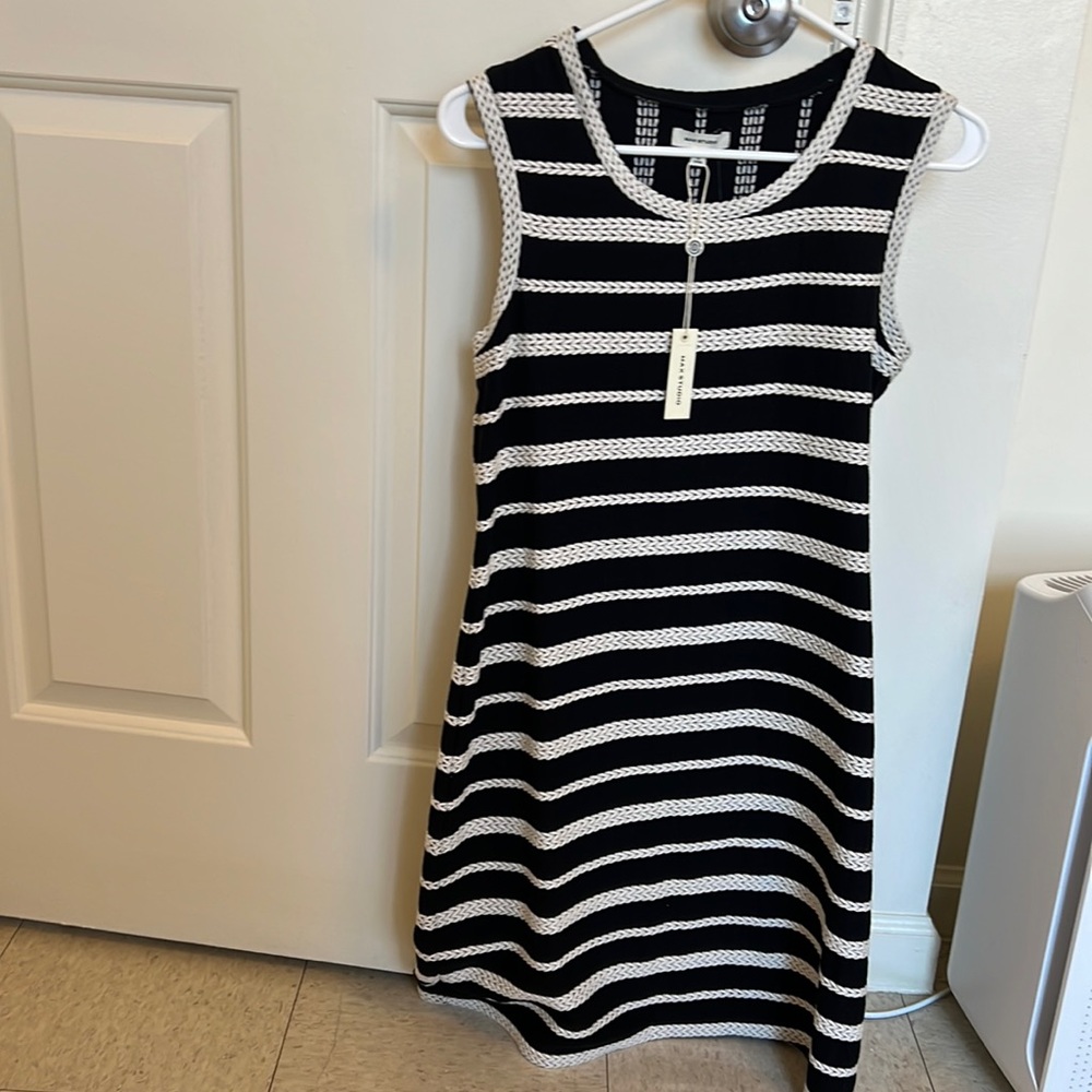 Dress sleeveless s new